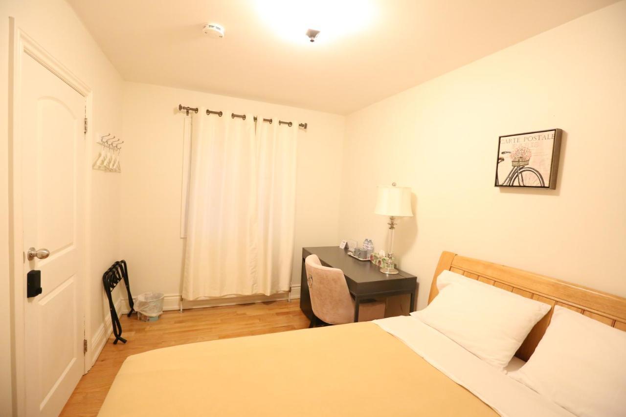 Ya Hua Pei Hotel โตรอนโต ภายนอก รูปภาพ