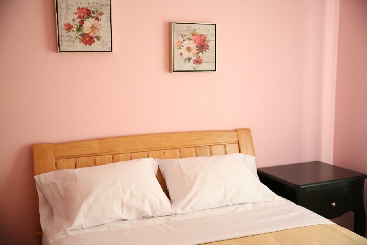 Ya Hua Pei Hotel โตรอนโต ภายนอก รูปภาพ