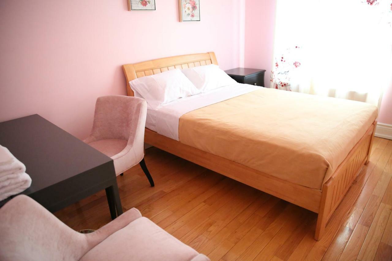 Ya Hua Pei Hotel โตรอนโต ภายนอก รูปภาพ